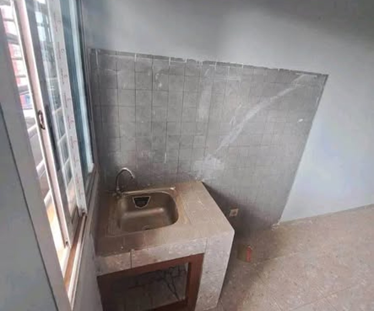 Chambre moderne à Logbaba Saker