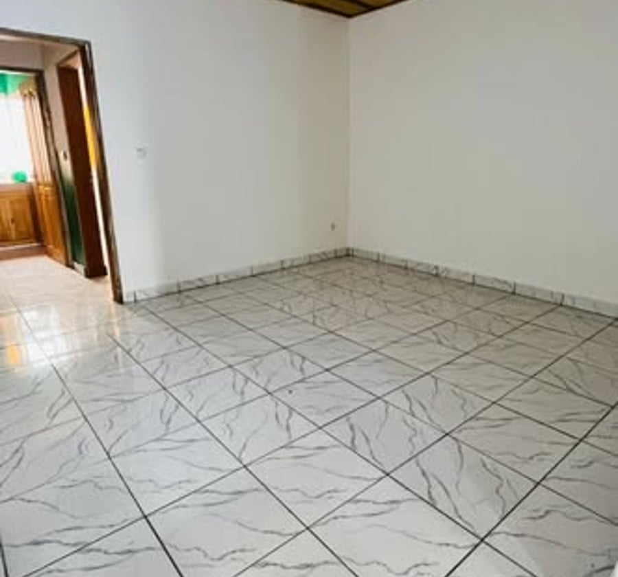 Studio moderne à louer - Logbaba, Douala