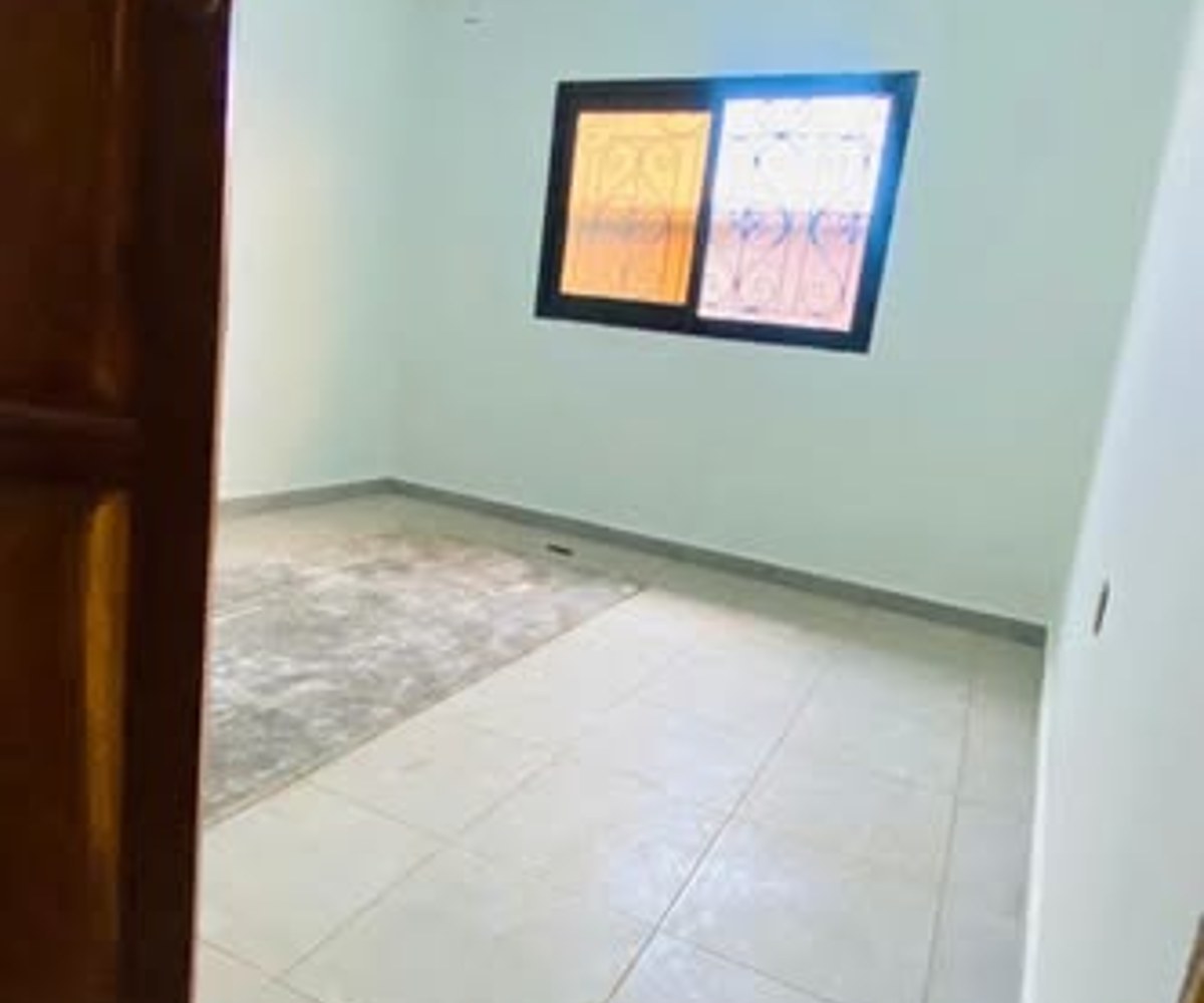 Studio moderne à louer à Biyem-Assi