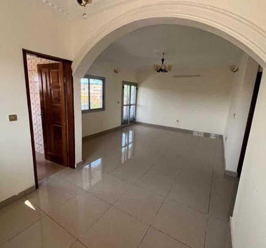 Appartement moderne 2 chambres à louer - Fourgerol, Yaoundé