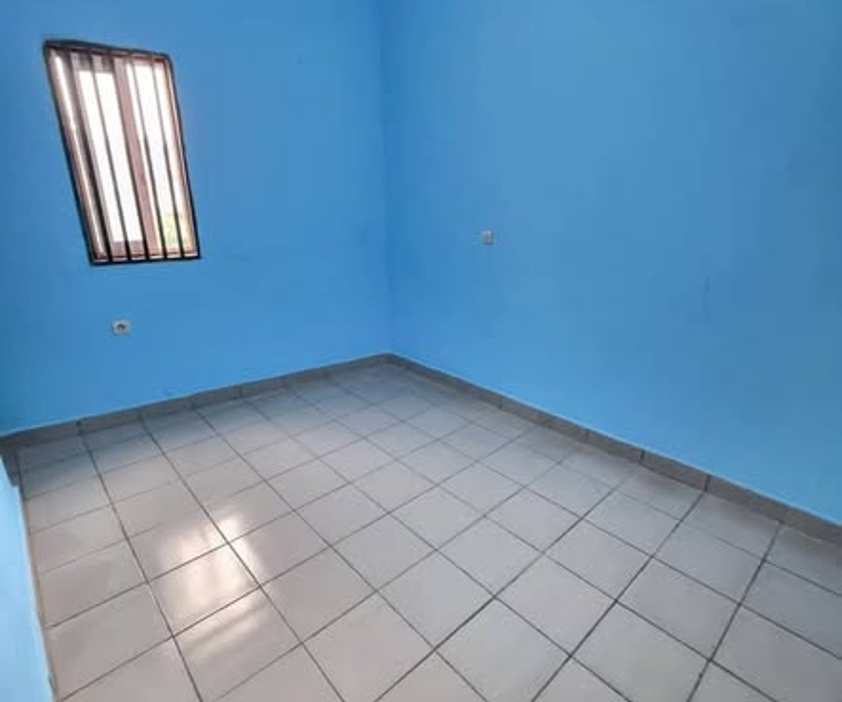 Studio moderne à louer à Biyem-Assi