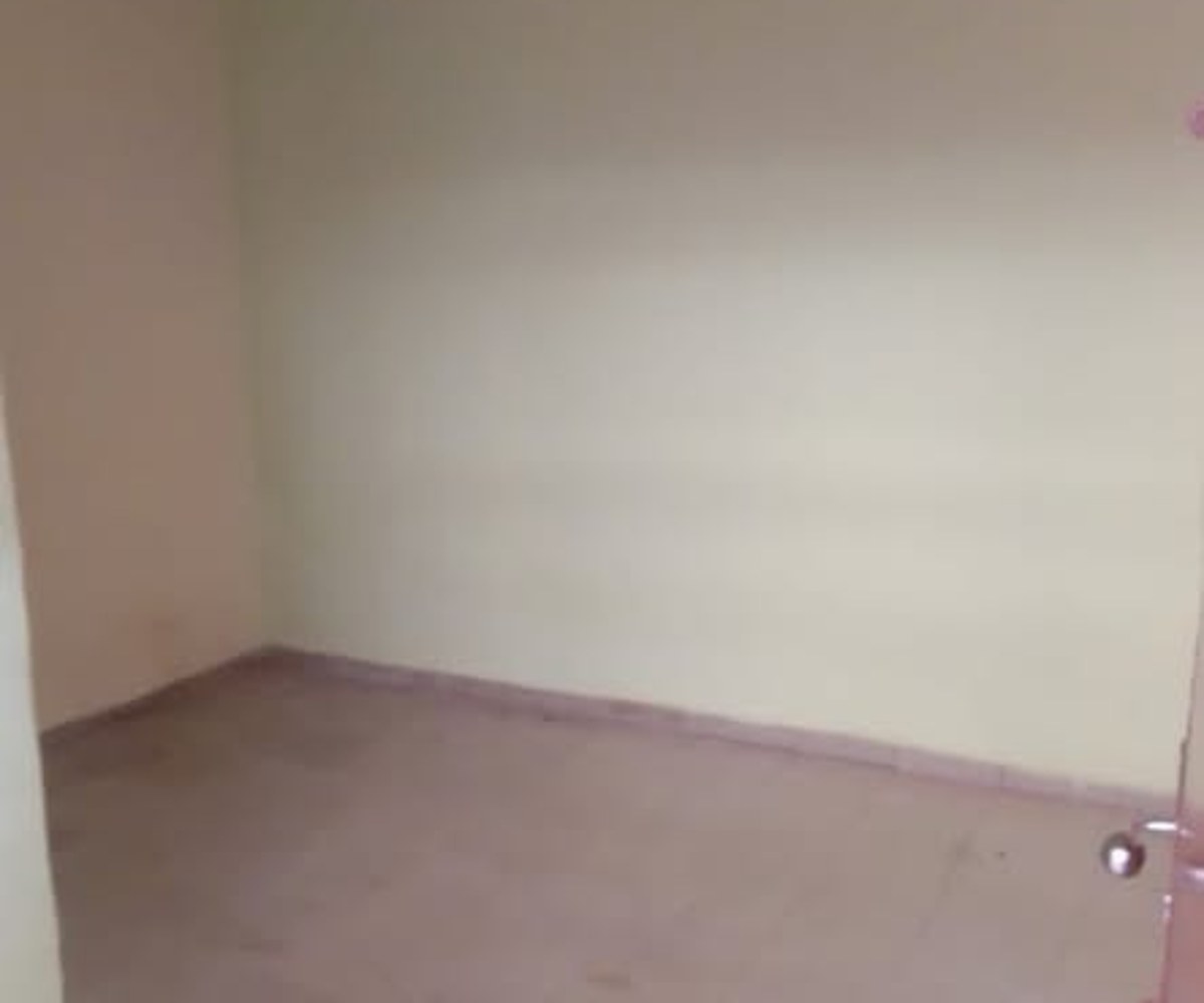 Chambre avec douche personnelle à louer - Kotto Mbangue