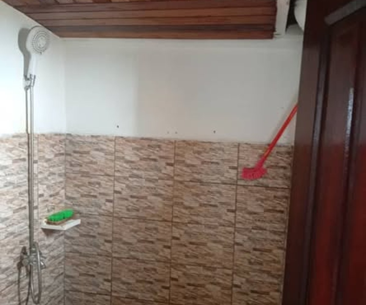 Joli studio moderne à louer à Logbaba