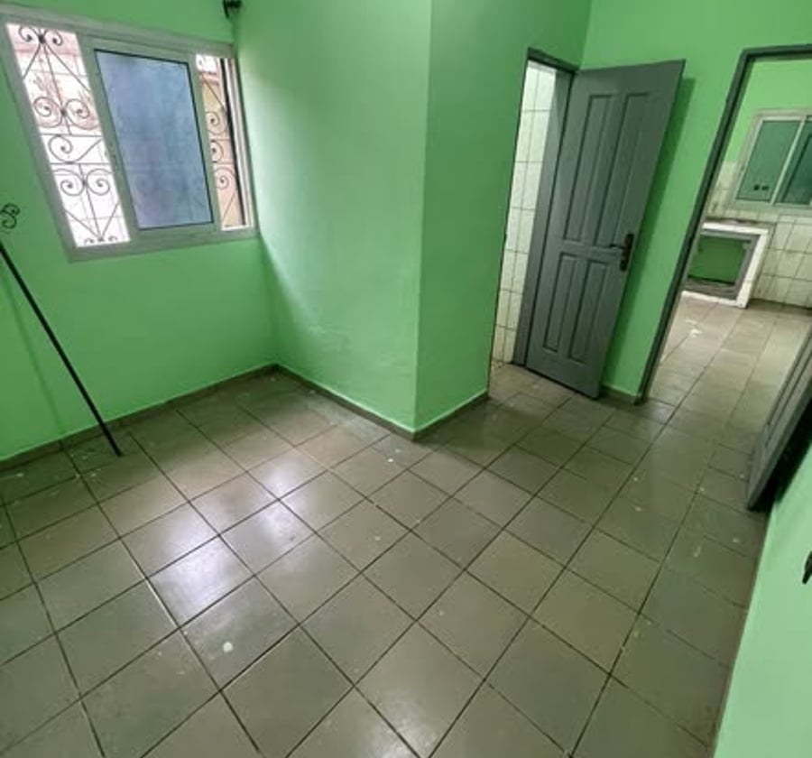 Studio moderne à PK 13 - Douala