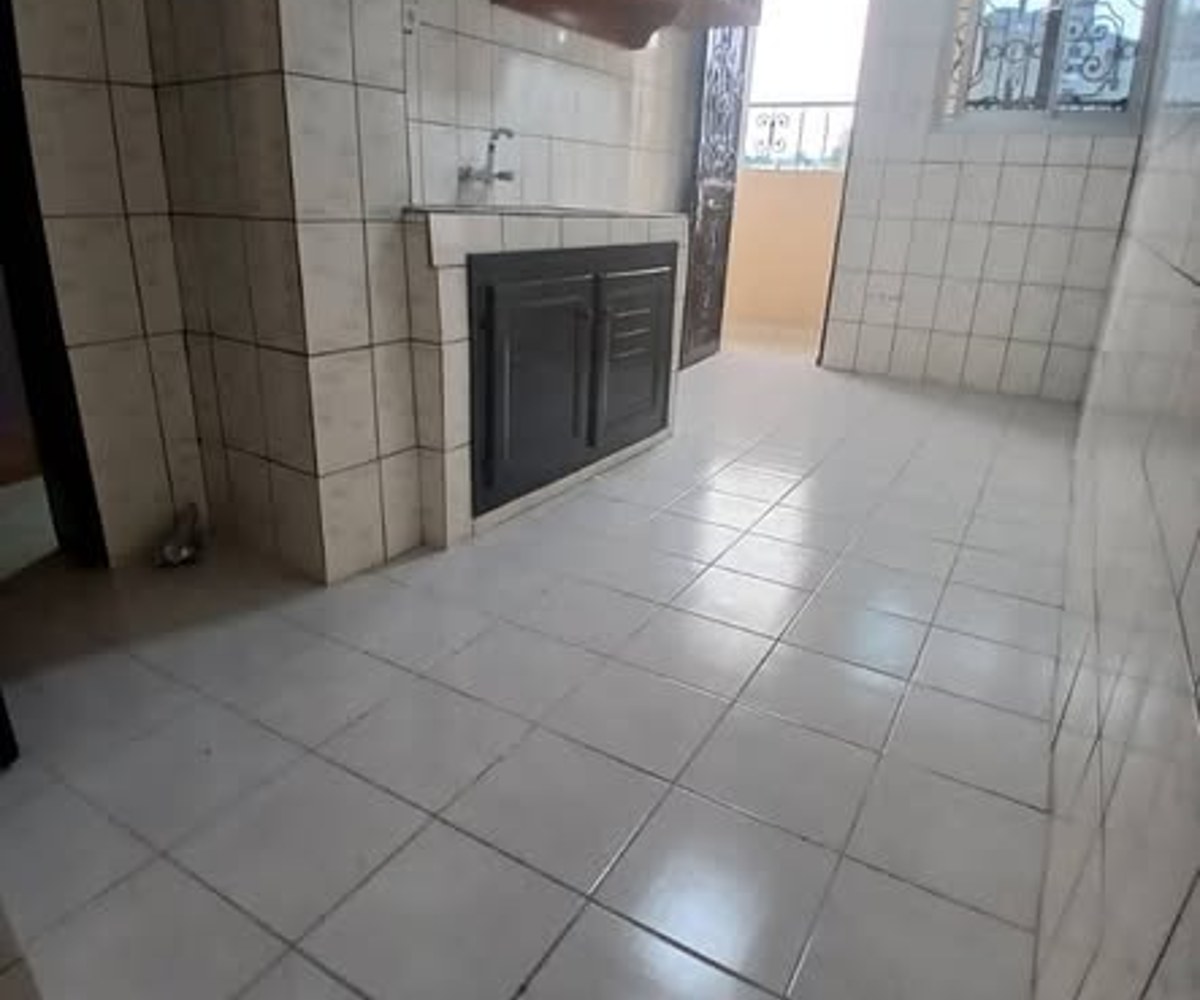 Appartement moderne haut standing staffé - Cité des Palmiers, Douala