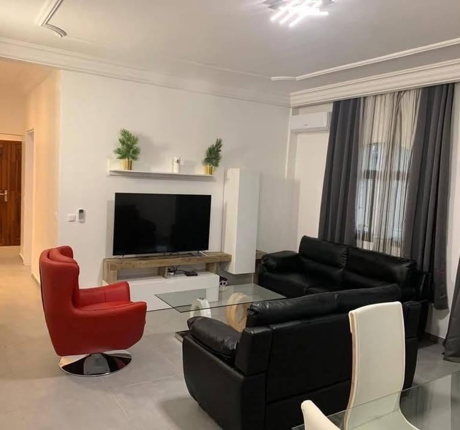 Chambre meublée à Bastos – Yaoundé