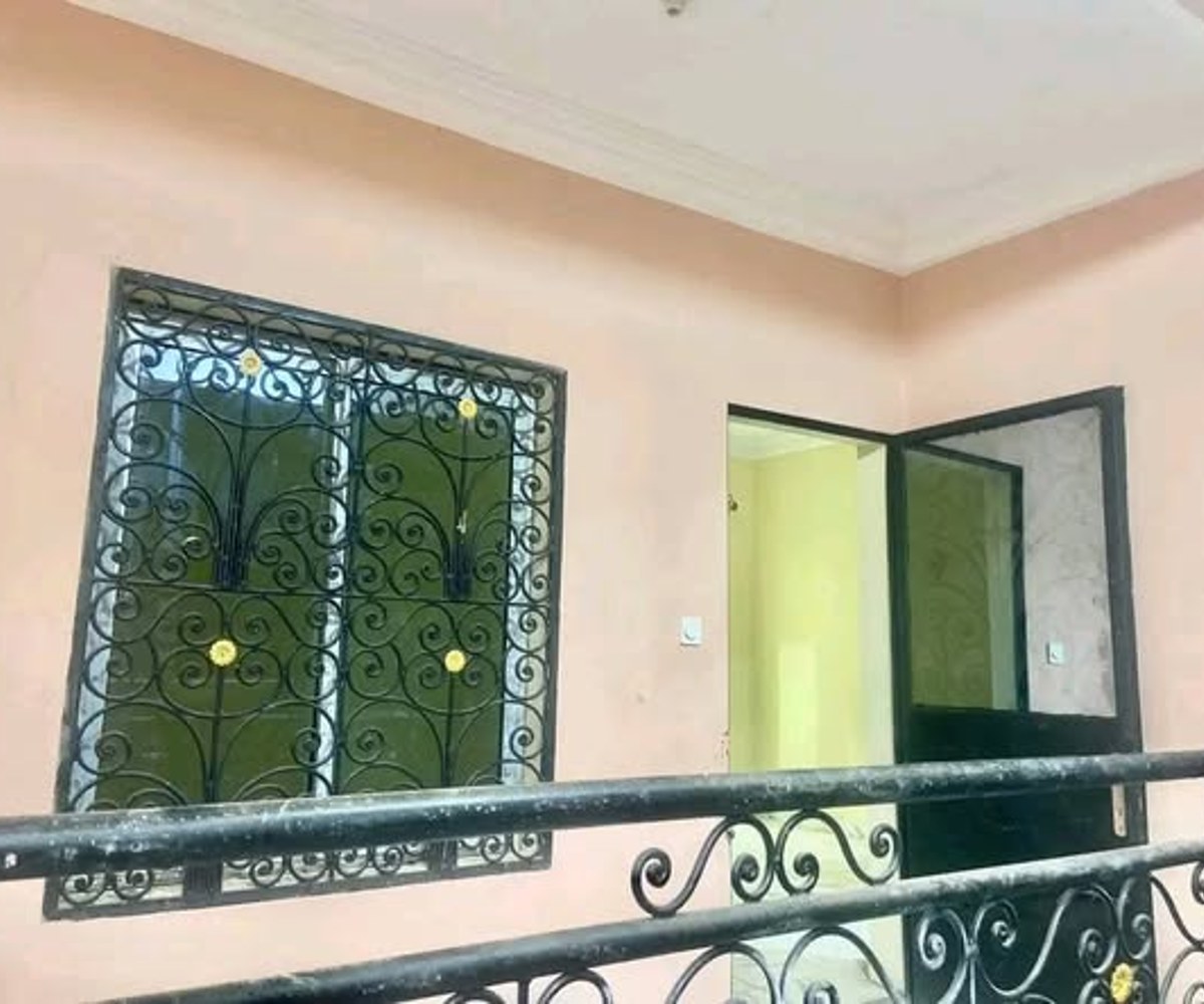 Studio moderne à louer à Nkoabang