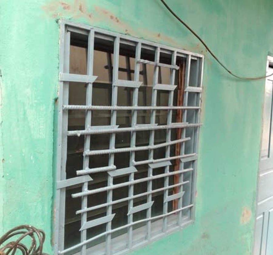Maison à louer à Anguissa