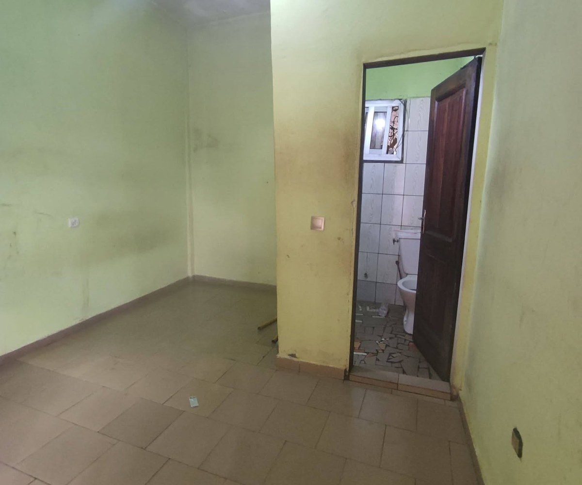 Chambre Moderne à Damas - Yaoundé