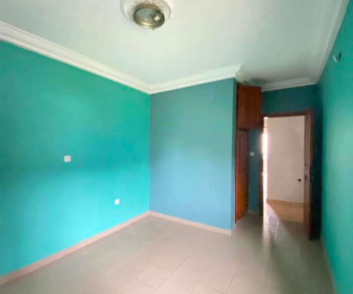 Chambre moderne à louer à Makepe Saint Tropex