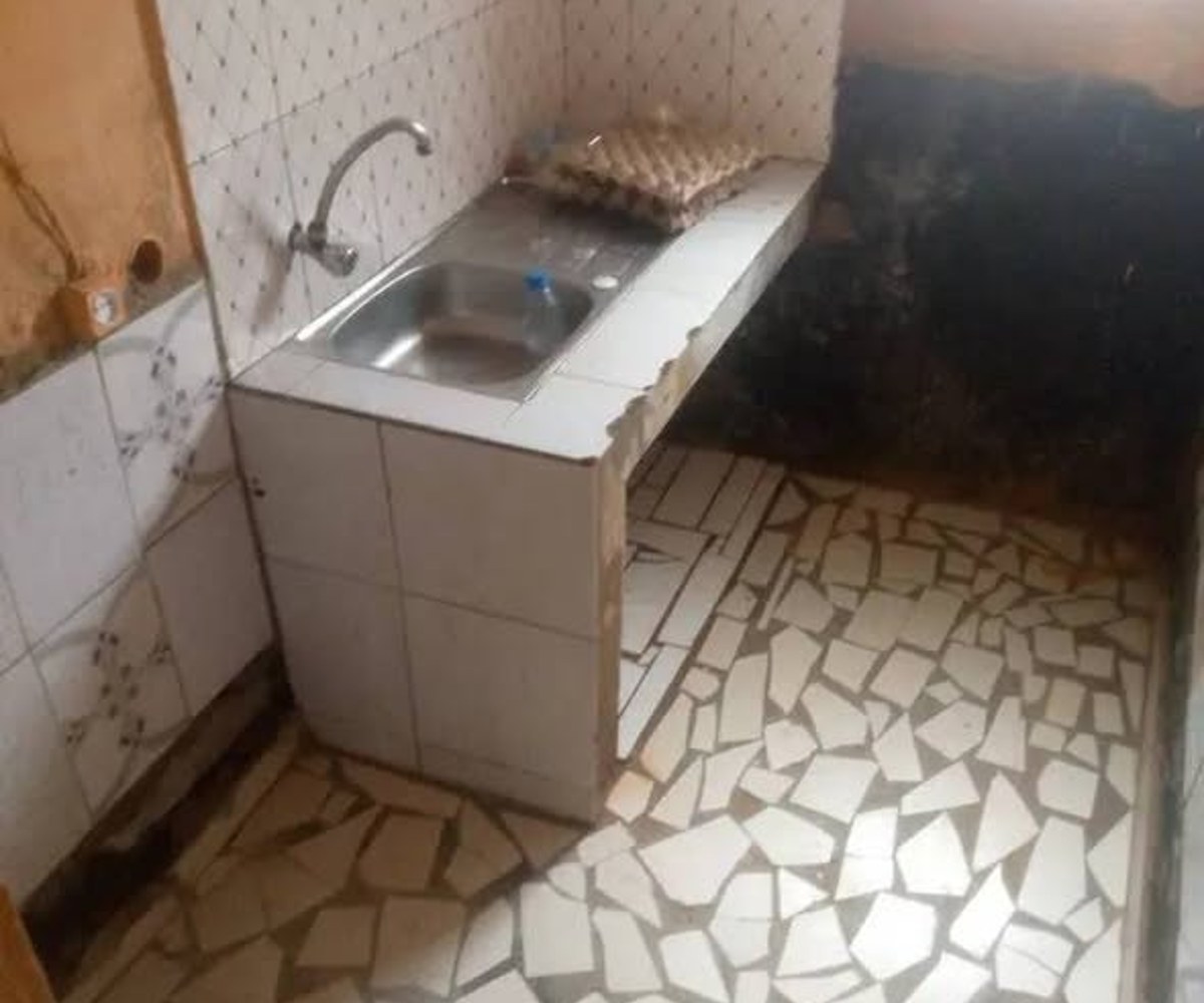 Grande chambre moderne 3 pièces - Nsimeyong