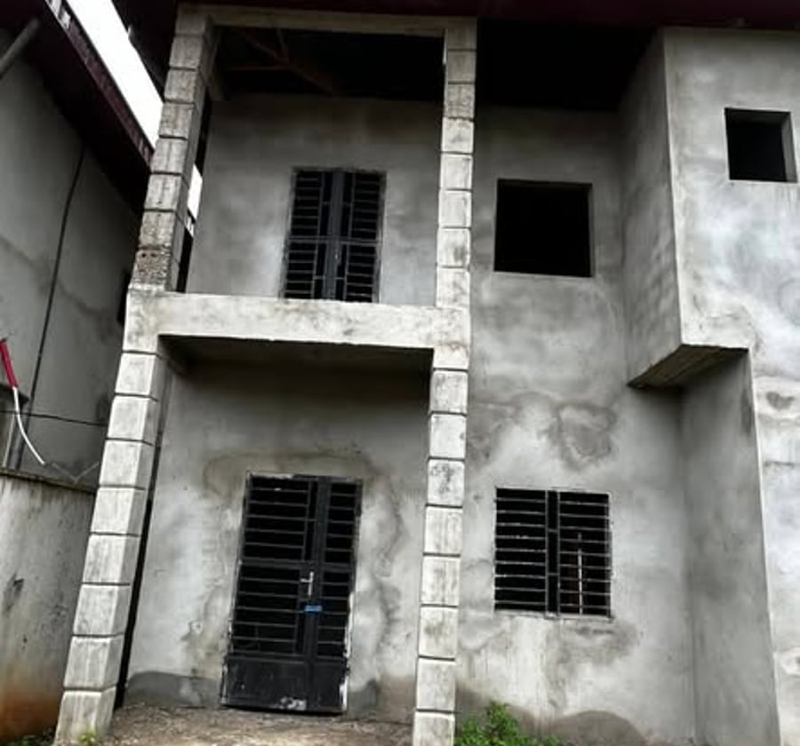 Duplex à vendre à Nyom, Yaoundé – 5 chambres, 300 m²
