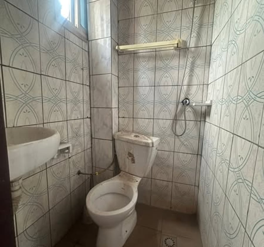 Chambres modernes à PK17 Douala