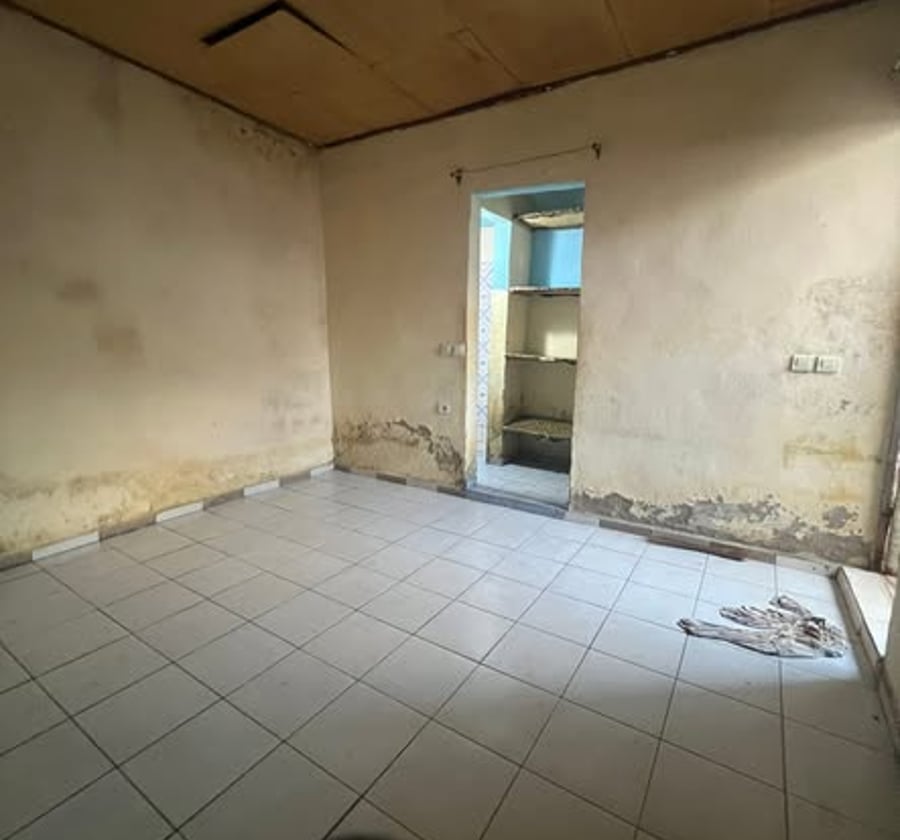 Grande chambre moderne à louer - Petits Génies