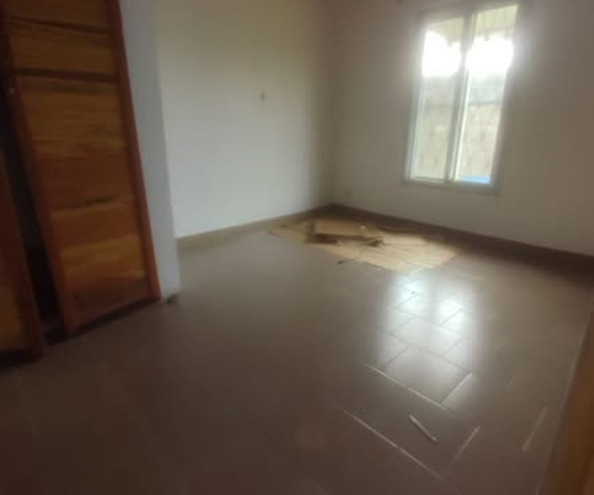 Studio à louer PK8 – 70 000 FCFA/mois