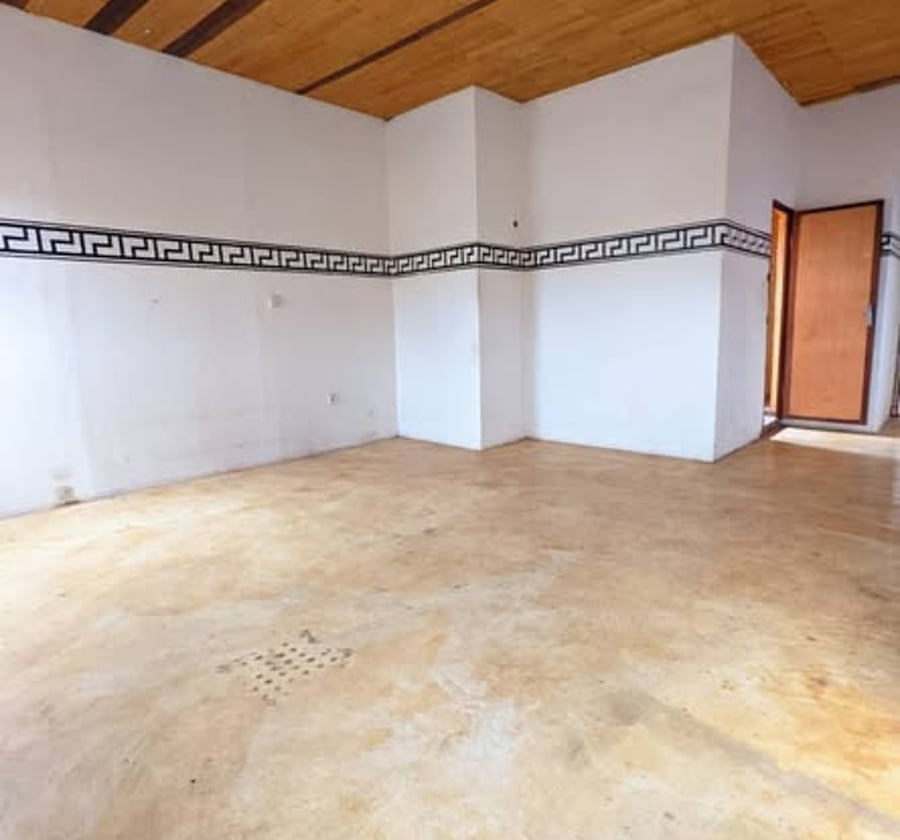 Appartement 3 chambres à Mvan