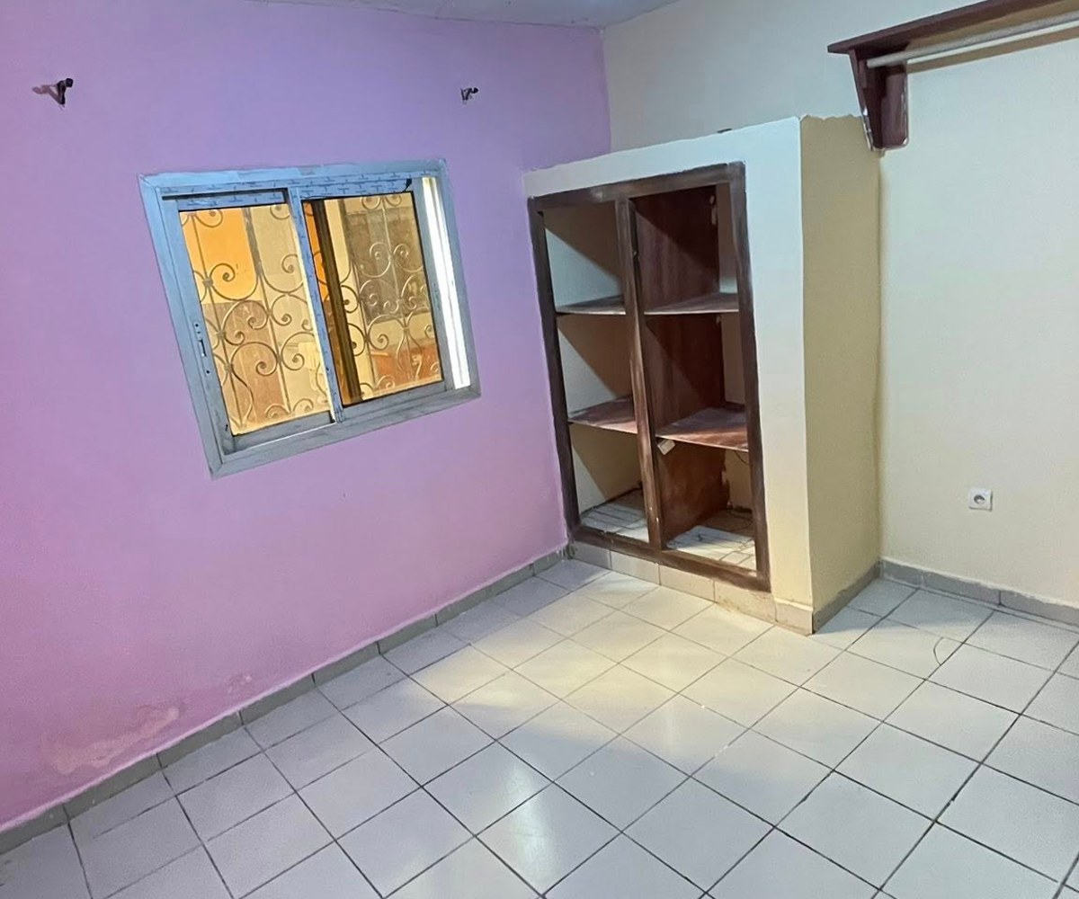 Grand appartement moderne - 2 chambres - Nkoabang
