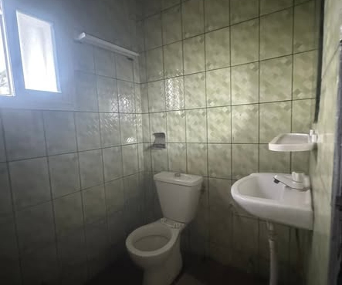 Chambre moderne 3 pièces à louer à PK 14, Douala