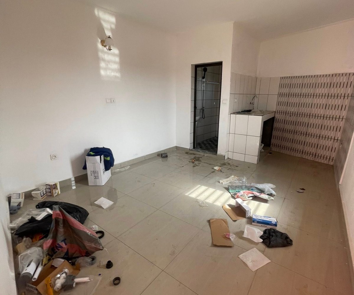 Chambre moderne à louer à Logbessou