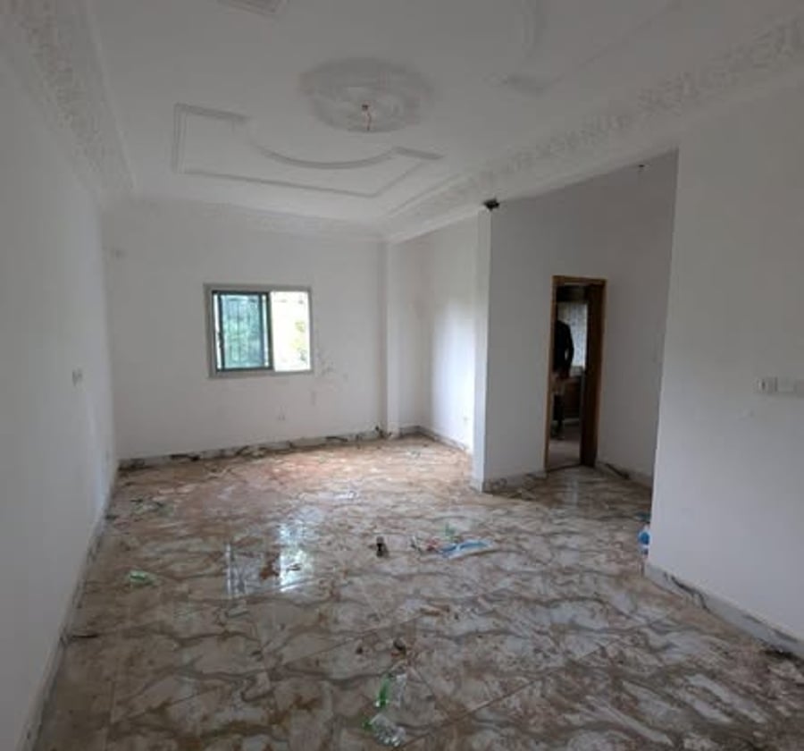 Studio neuf à Fourgerol - 70 000 XAF/mois
