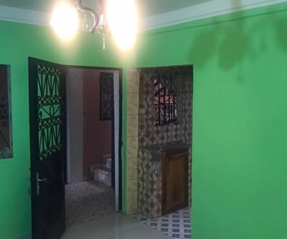 Studio moderne à louer à Nkomo
