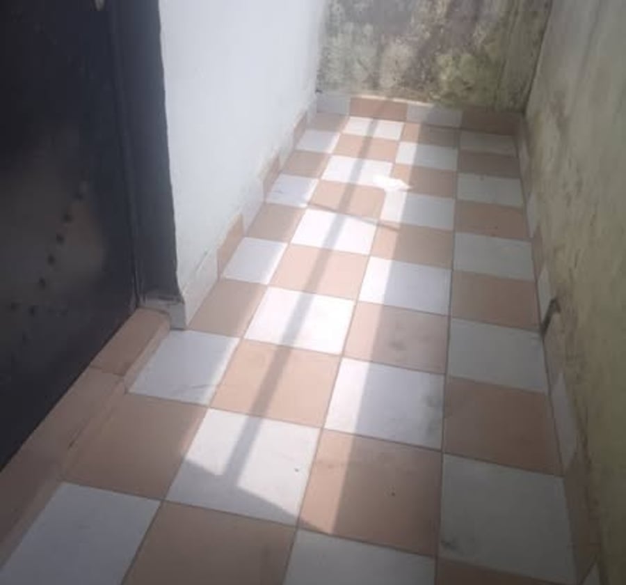 Grand studio moderne à louer – Logbaba, Douala