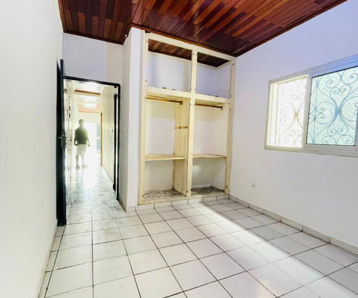 Studio moderne haut standing à louer – Logbessou