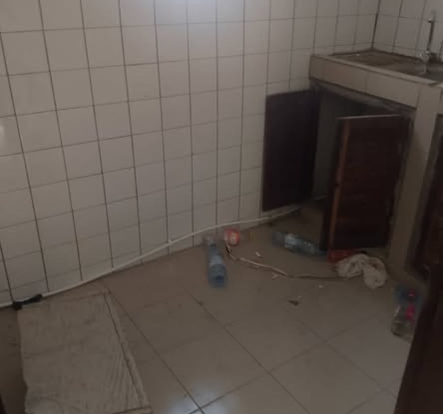 Studio moderne à louer à Beedi, Douala