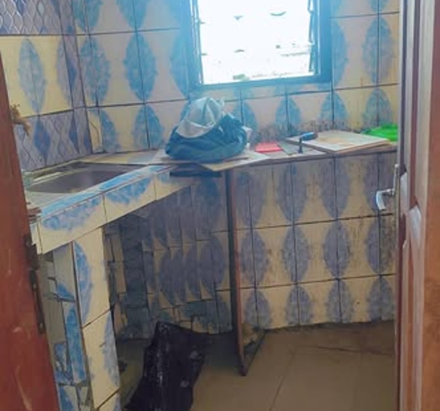Studio moderne à louer - PK 10, Douala