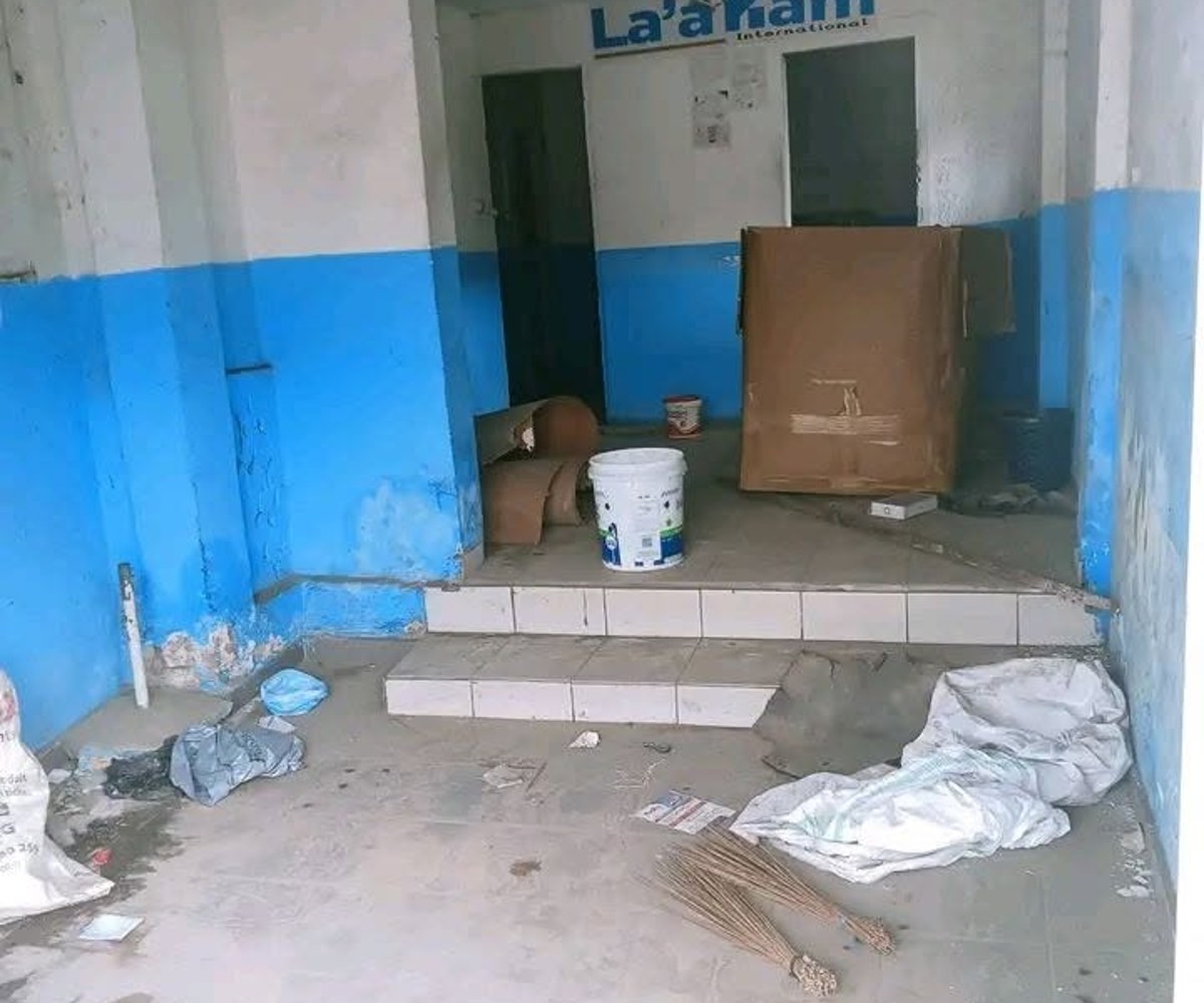Grande boutique à louer - Deido, Douala