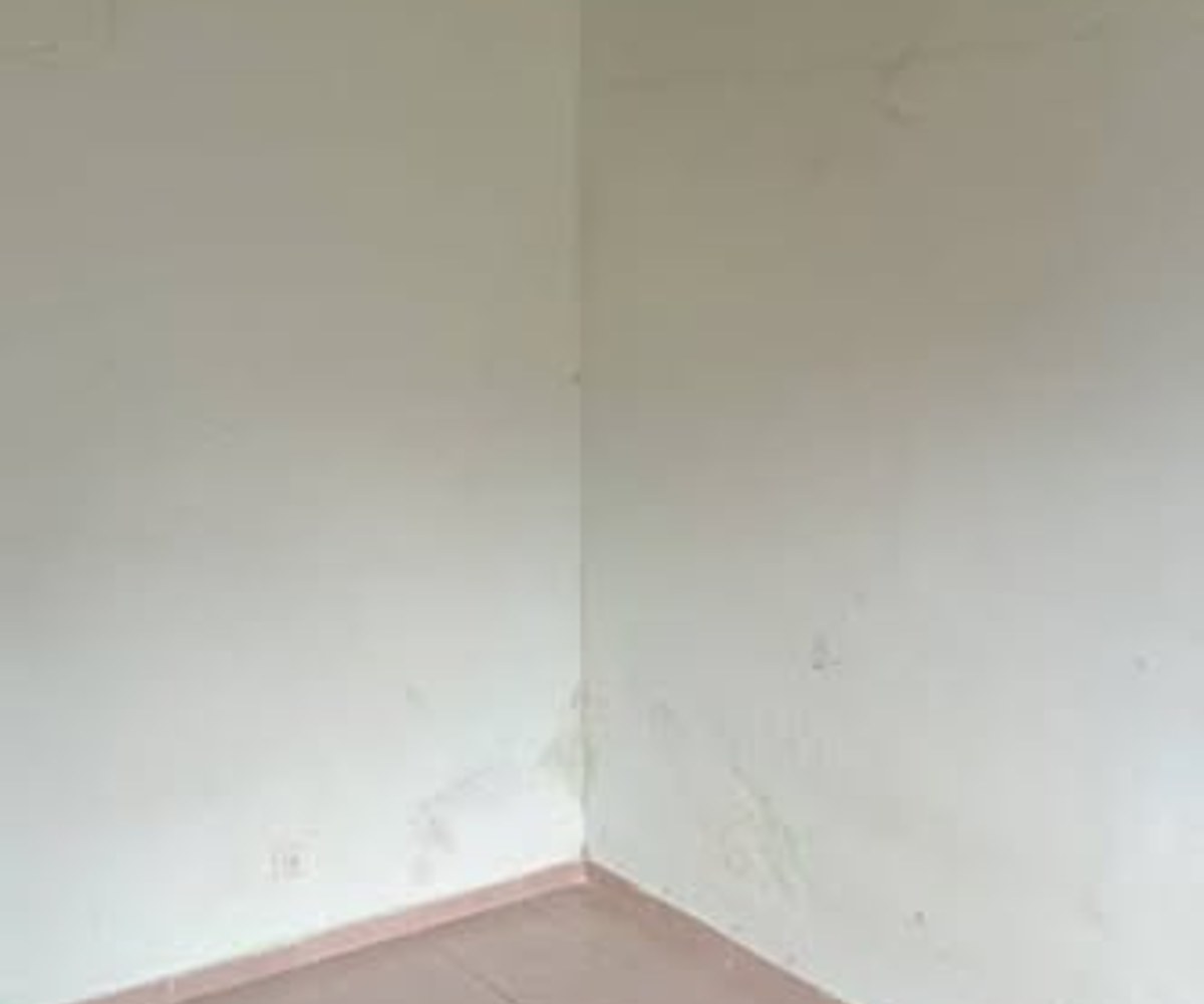 Salon moderne à louer à la Cité des Palmiers