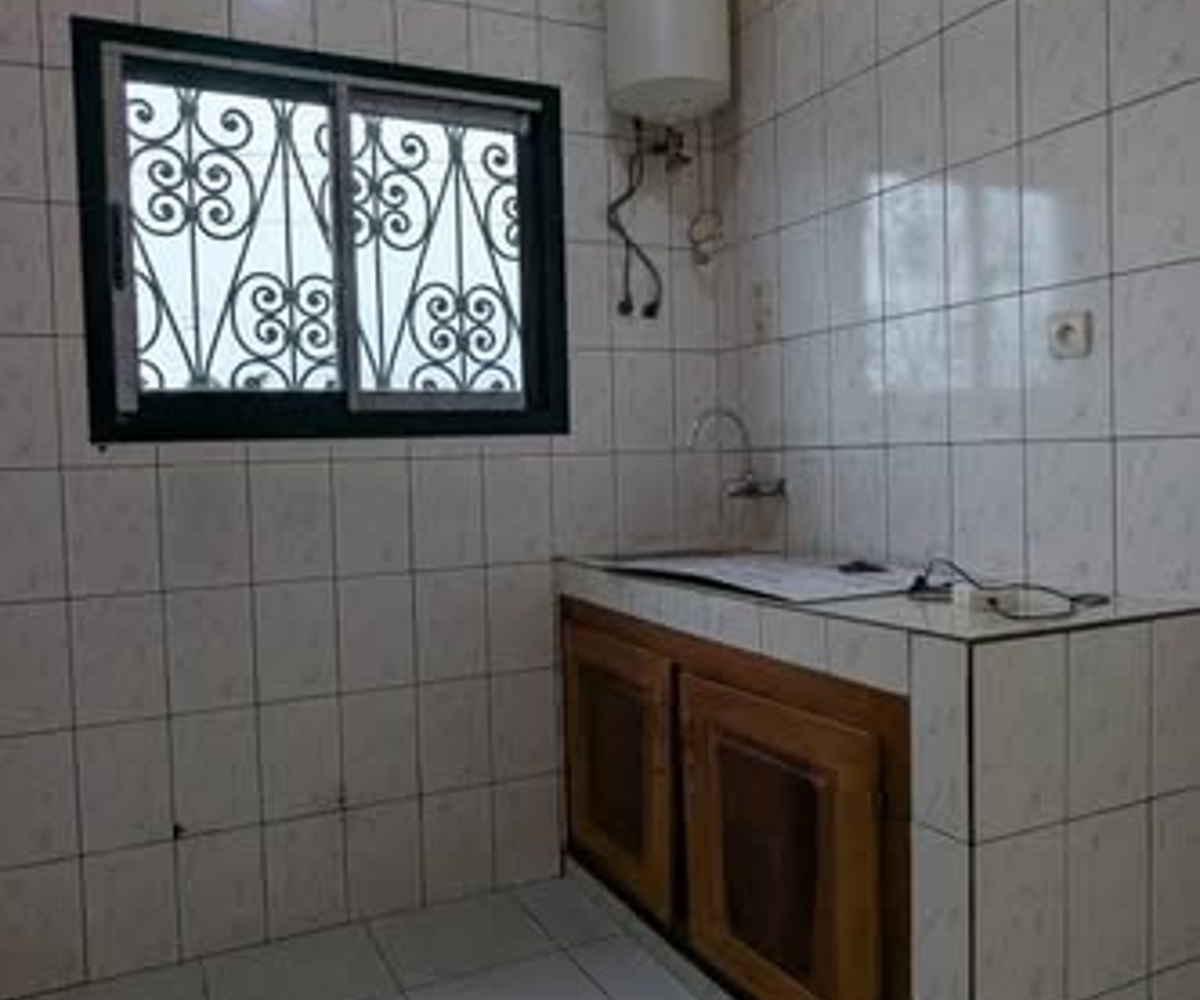 Studio à louer à Yassa, Douala