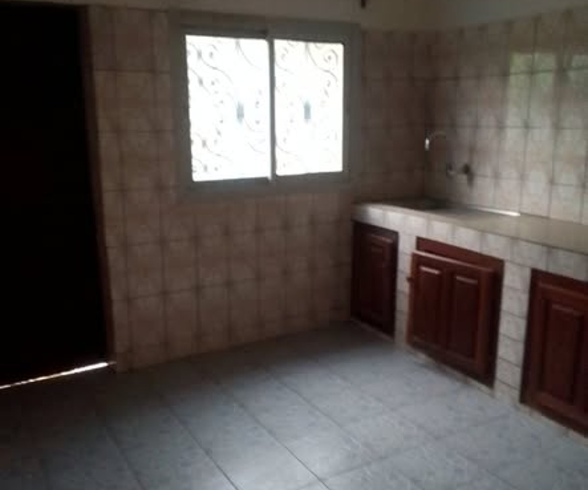 Très grand appartement de 2 chambres à Simbock