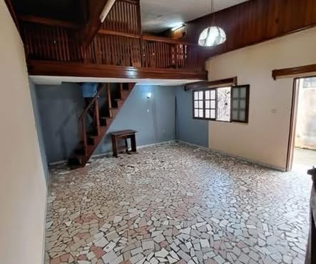 Studio moderne à Odza