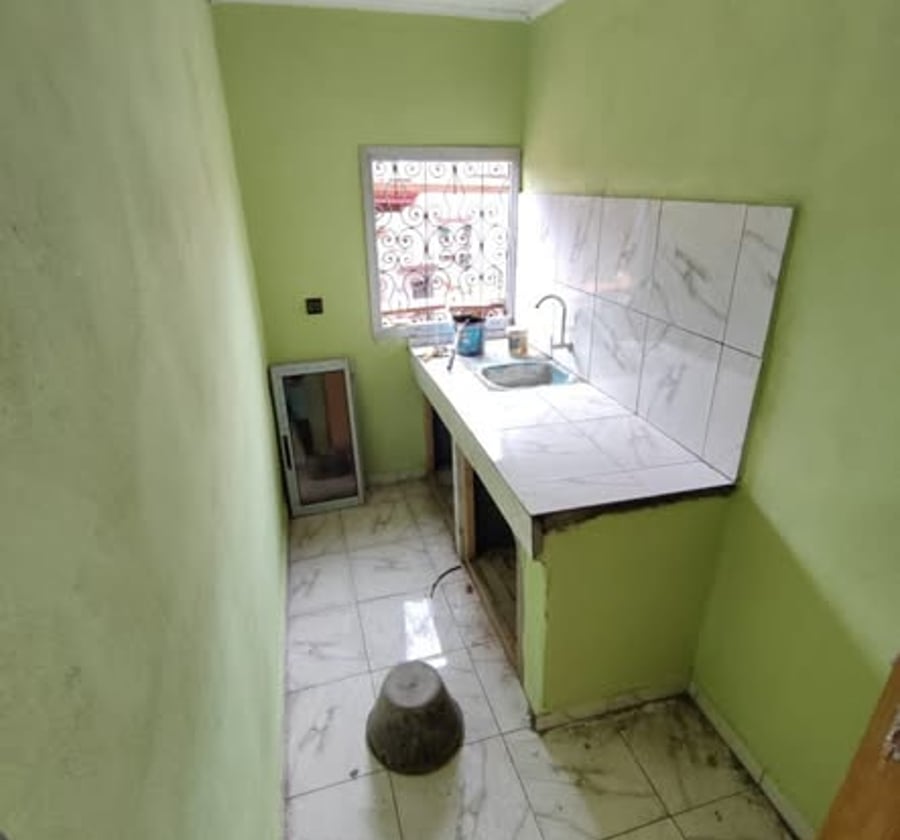Studio à Fourgerol, Yaoundé