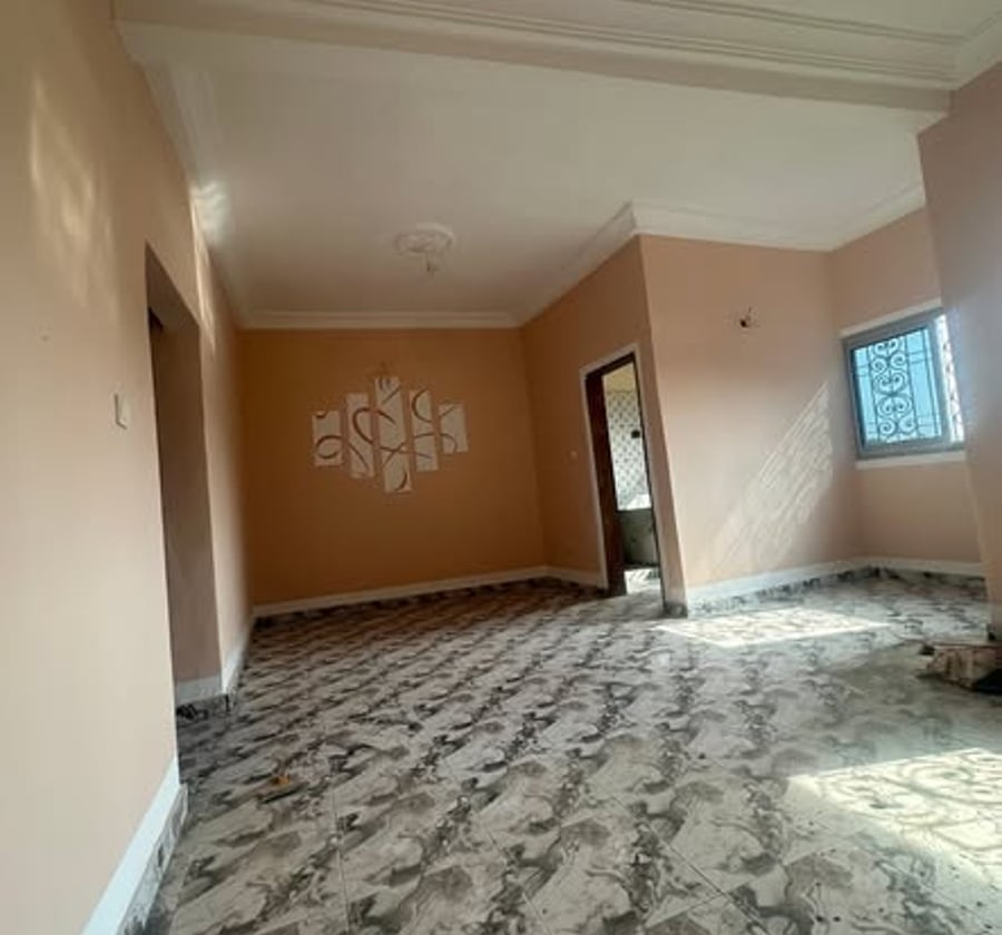 Appartement moderne à PK 13, Douala - 2 chambres avec parking et forage