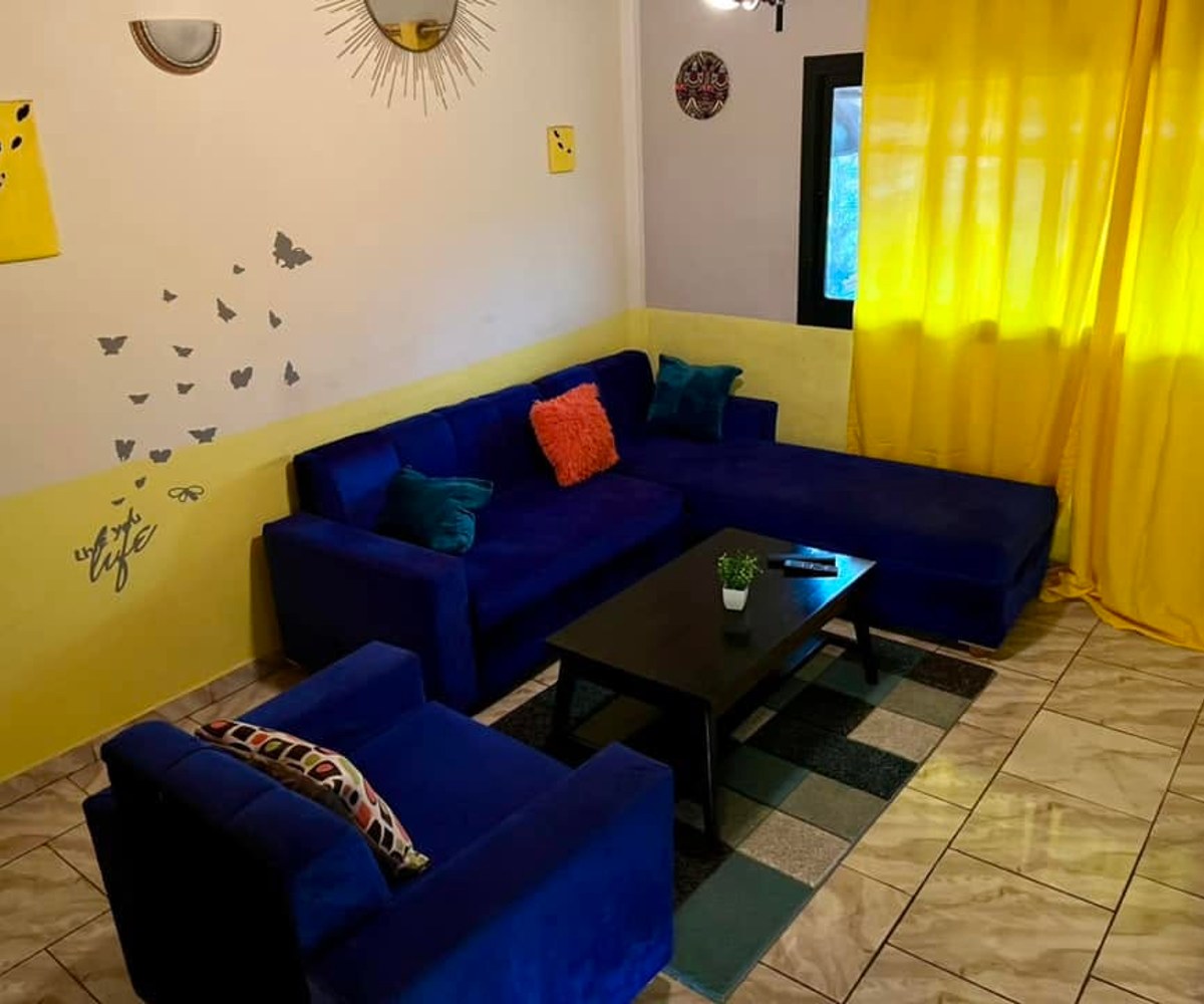 Studio meublé à Odza (Hôtel SAFYAD) - 12 000 F/nuitée