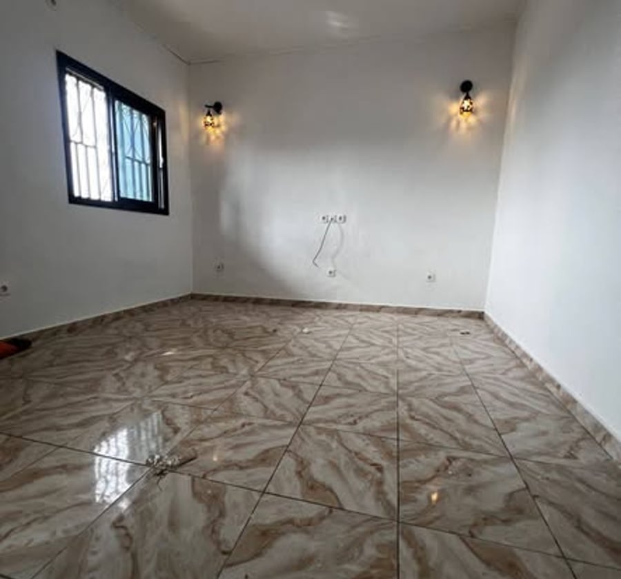 Studio à louer à Logpom Bassong
