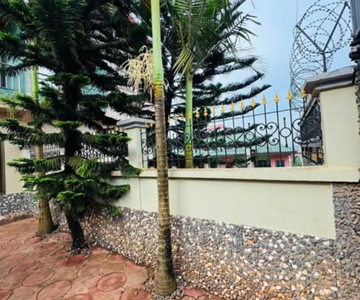 Vaste maison individuelle à louer - Damas, Yaoundé