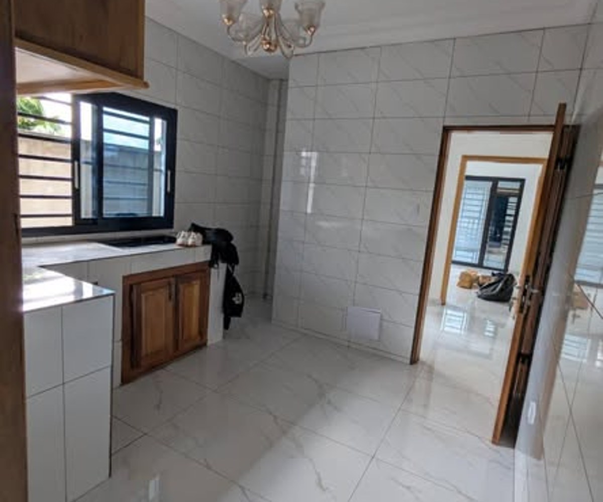 Appartement neuf haut standing en duplex à louer à Olembé