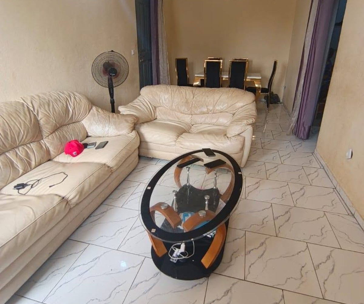 Studio moderne à louer – PK 11, Douala