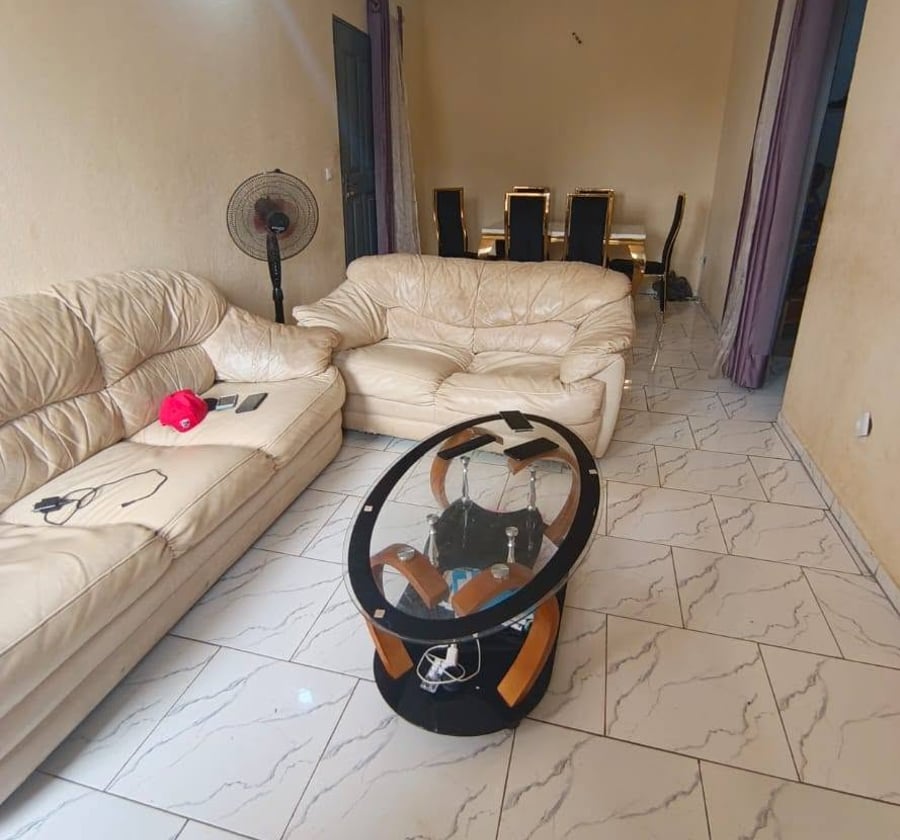 Studio moderne à louer – PK 11, Douala