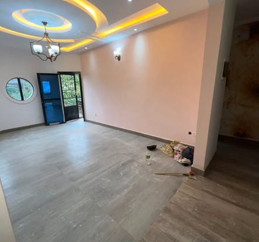 Appartement à louer à Mendong carrefour banane