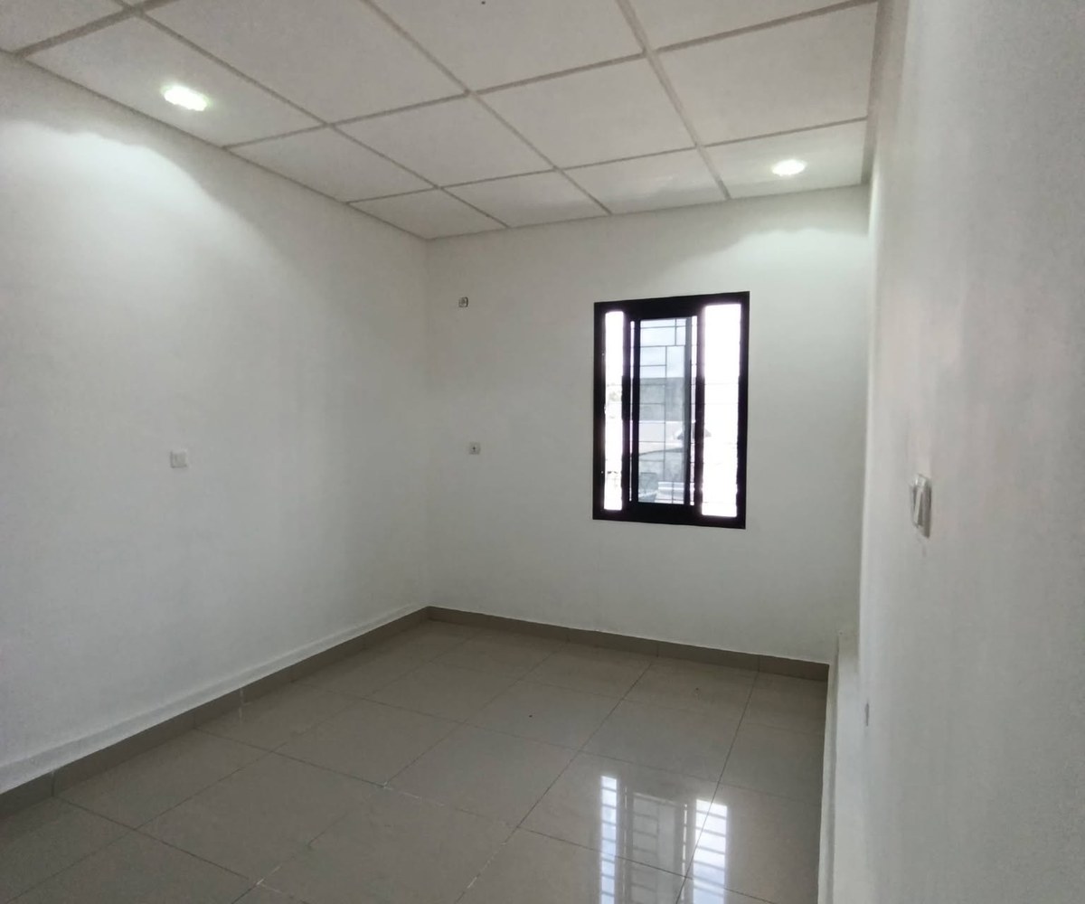 Appartement pour bureau à louer à Bonamoussadi - 3 chambres