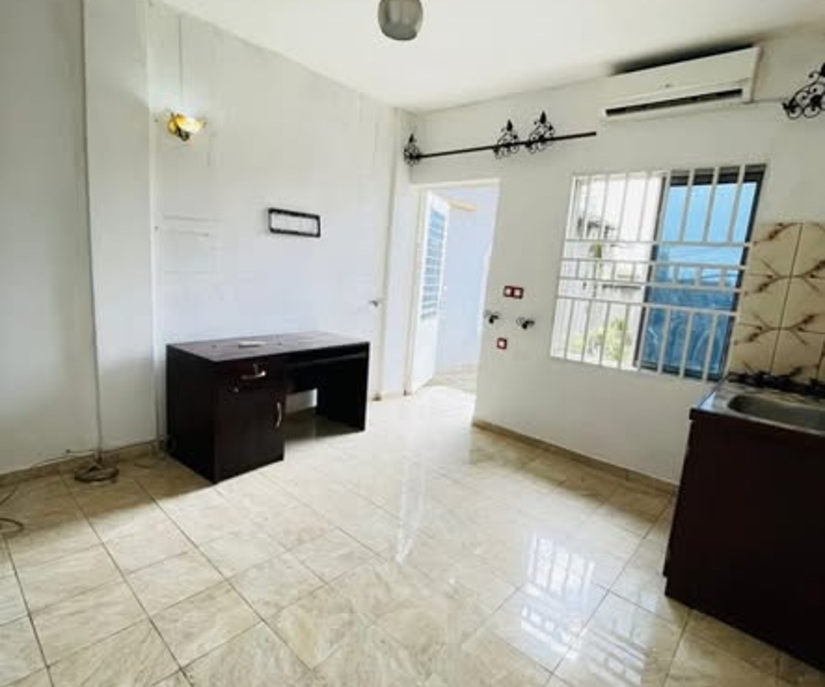 Chambre moderne à louer à Logbessou