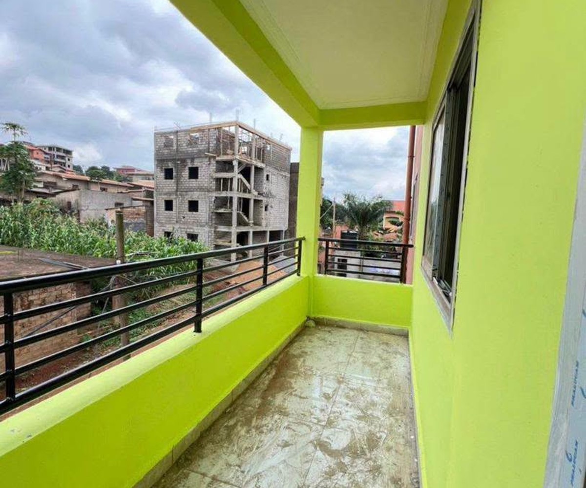 Appartement 3 chambres à louer - Biyem-Assi (TKC), Yaoundé