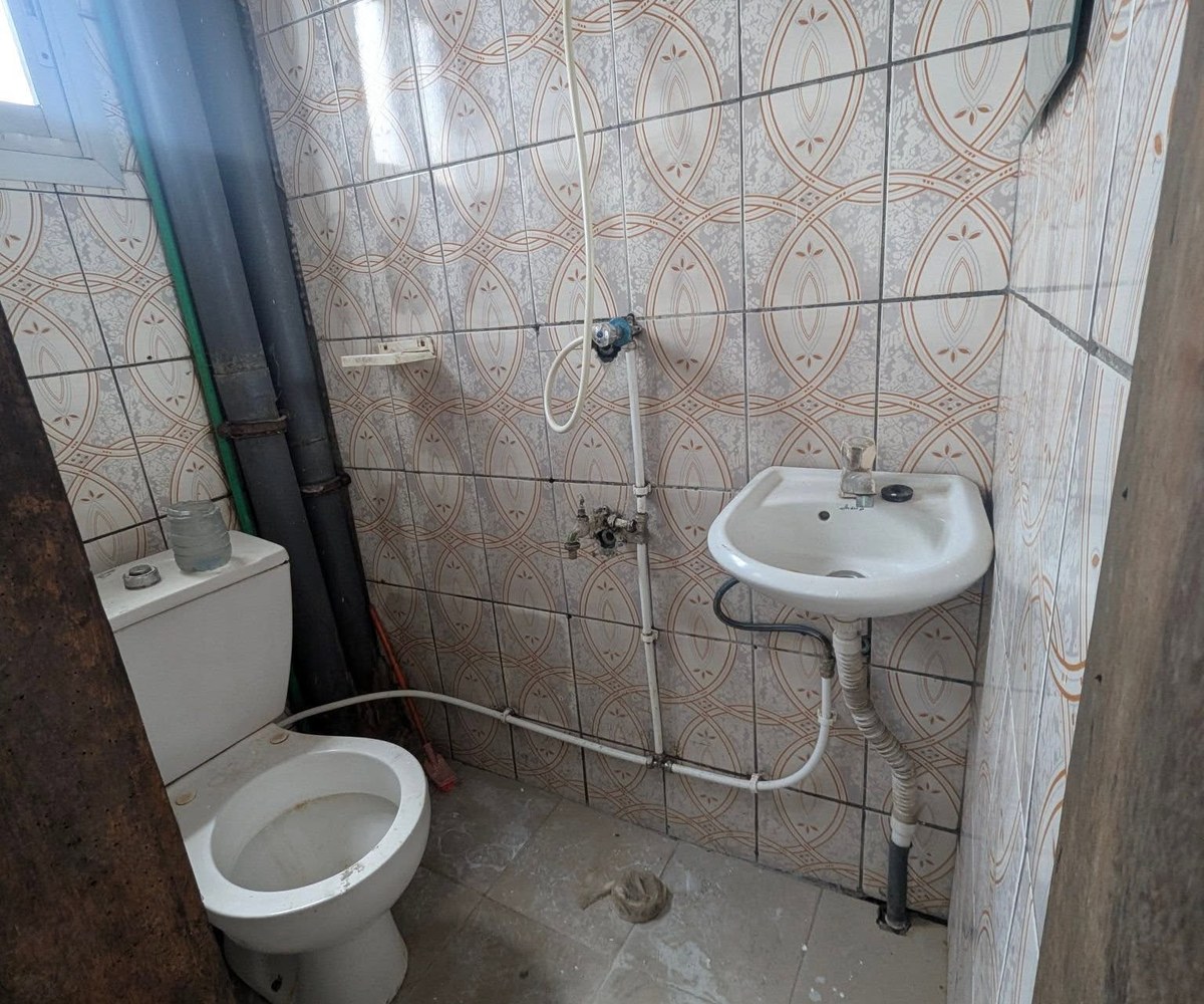 Chambre moderne avec balcon personnel – Ange Raphaël, Douala