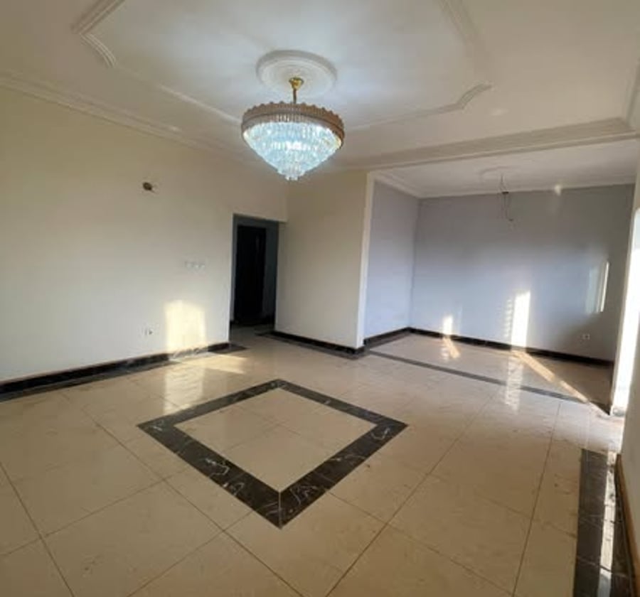 Appartement neuf 3 chambres à Mvog Ada, Yaoundé