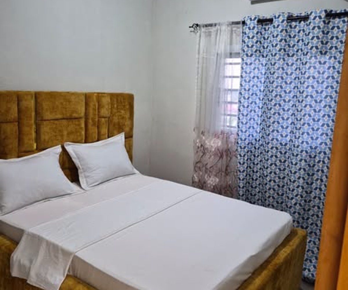 Chambre et studio meublés à Japoma Petit Château