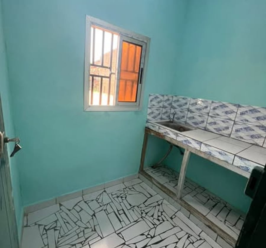 Studio moderne à louer à TKC Kolzie